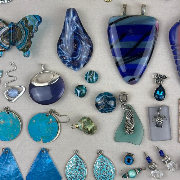 Pendant Charm Craft Lot- 70+ Coastal Beach Ocean Starfish Shell Turtle Butterfly - Picture 6 of 12